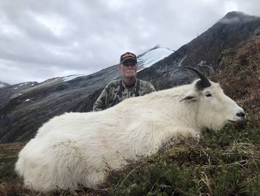 Fall Mountain Goat Hunts - Bolen Lewis