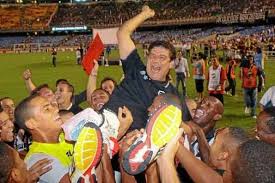 Botafogo 0 x 6 vasco. Joel Santana Faz 70 Anos 10 Milagres Do Tecnico Blog Drible De Corpo