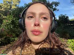 hope this gets ur mind off things and that u have an abundance of lovely  days 💅🏻