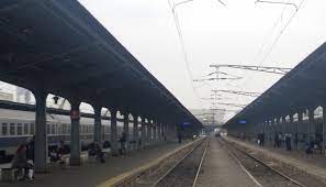 Mersul trenurilor, prețuri și bilete ieftine online pentru toate trenurile vaslui spre iaşi. Mersul Trenurilor De CÄƒlÄƒtori 2018 2019 IntrÄƒ In Vigoare Pe 9 Decembrie News Romania