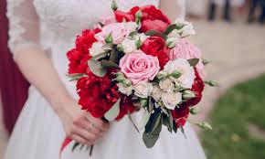 Wedding flower availability in australia with some expertise and tips from popular melbourne here's a list of wedding flower availability in australia with tips and expertise from our friends at thrive just keep in mind, that, depending on the climate in your state, many may be available a little earlier or. Choosing Wedding Flowers Bridal Bouquets Wedding Flowers