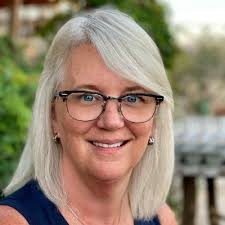 Pat Lowry's Instagram, Twitter & Facebook