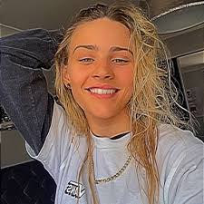 Kasey Dickson (@KaseyDicko)