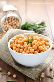Per poi adoperarli soli, o come ingrediente di gustosi nella seguente guida vi lascio alcuni consigli come cucinare i ceci precotti. Come Cuocere I Ceci Secchi Consigli Pratici By Ricettedelcuore