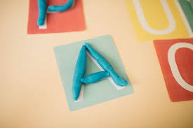 Les Meilleures Activites Montessori Pour Les 3 7 Ans A Faire A La Maison Activites Montessori Montessori Montessori Pour Les Tout Petits