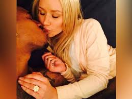 Iggy azalea is an australian singer, rapper, model, and songwriter. Iggy Azalea Nick Young Are Engaged Abc News