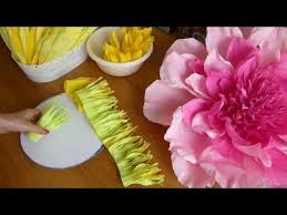 как сделать розу из гофрированной бумаги мастер класс видео Eustoma Iz Bumagi I Bolshie Cvety Svoimi Rukami I Master Klass Ot Anny Cvetkovoj 6 Youtube Bumazhnye Cvety Bumazhnye Rozy Cvety