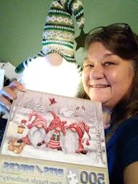 Gnome puzzle in 300 or 500 piece count