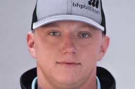 Texas man pushes fiancée out of way before deadly collision