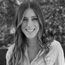 Emma Kessler's Instagram, Twitter & Facebook