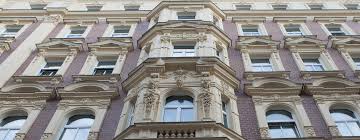 Sie befindet sich in wieden, wiens 4. Vom Kutschkermarkt Zum Resselpark Wien Zu Fuss