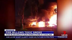 Police are emergency crews were called to a strip of shops on old cleveland road in capalaba about 4am to find it well alight. 7news Sydney On Twitter Brisbane Electronics Store Damaged By Fire Capalaba 7news