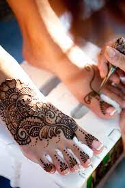 Search reviews of 28 seattle businesses by price, type, or location. Photo Of Bride Getting Henna Tattoos On Her Feet Photo By Seattle Based Wedding Photographers La Vie Photography Wedding Inspiration Board Junebug Weddings