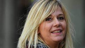 Flavie flament et lou gable invités de michel drucker dans vivement dimanche prochain. Flavie Flament Publie Une Photo D Elle Et De Ses Fils Ceci Est Un Clan Rtl People