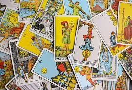 It can refer to a person who is a fire sign (aries, sagittarius, leo), but particularly leos. Tarot Card Meanings Understanding Major Arcana Cards