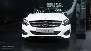 La mercedes electric classe c sera disponible au prix de 34700€ une fois le bonus écologique déduit dans son modèle d'entrée de gamme, une gamme sobrement intitulée intuition. Mercedes B Class Facelift Debuts At Paris Motor Show 2014 Live Photos Autoevolution