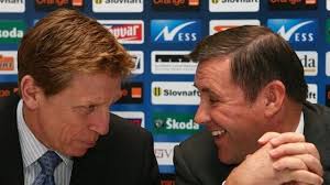 Široký potvrdil, že Hanlon povedie hokejistov. Kontrakt má na štyri roky