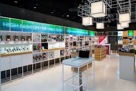 Pin By Panicos Pavlides On Repair Retail Electronics Store Design Retail Design Design