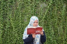 Lalu jika sobat disini ingin membuat sebuat judul dari sebuah artikel atau karya tulis tetapi tidak tahu aturan membuat judul sesuai eyd , maka sobat perlu. Teknik Menulis Perihal Membuat Judul Menarik Dalam Menulis Buku
