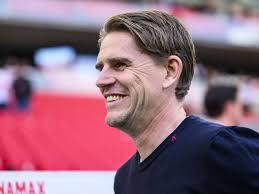 Bayern & Nkunku: Sportdirektor Freund spricht Klartext