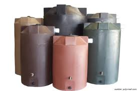 Dari segi ukuran tandon/toren air memiliki ukuran yang sangat bervarisi, mulai dari yang terkecil ukuran 250 liter hingga yang terbesar 11000 liter. 3 Jenis Tandon Air Beserta Kelebihan Kekurangannya