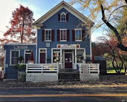 The Virginia Store That S In The Middle Of Nowhere But So Worth The Journey Virginia Travel Virginia Alexandria Virginia