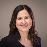 Elizabeth Mcewan's Instagram, Twitter & Facebook