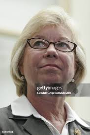 2 518 photos et images haute résolution de Deborah Washington