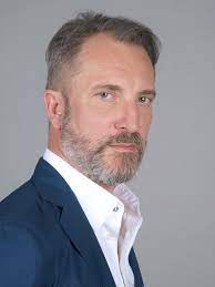 Il centro medico privato offre i seguenti servizi: Tiffany Co Hires Diesel Chief Executive Alessandro Bogliolo News Analysis Bof