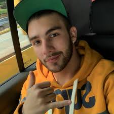 Daniela novia de manuel se me hizo una chica super cool,así que me fui a dar una ducha y después a dormir! 300 Ideas De Strong Latinos Cantantes Famosos Imagenes De Cantantes