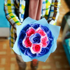 Di sini anda bisa mendapatkan tutorial membuat kerajinan flanel seperti bunga flanel. Toko Bouquet Bunga Wisuda Rose 0858 7874 9975