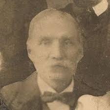 Daniel Reel's Instagram, Twitter & Facebook