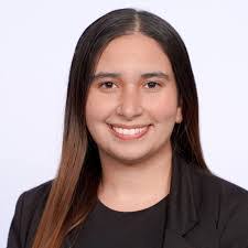 Saadia Qureshi's Instagram, Twitter & Facebook