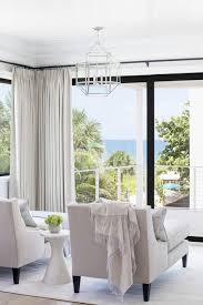 Wintergarten Balkon Wohnzimmer Grosse Fenster Platz Akzente Stuhle Sockel Win Wintergarten Grosse Wohnzimmer Grosse Fenster