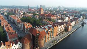 Welcome to ibis gdansk stare miasto hotel where the staff loves what they do. Gdansk Stare Miasto Widziane Z Drona Atrakcje Starowki Gdanska Gdansk Old Town Youtube