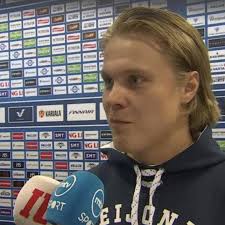 Katso videot: Sebastian Aho nousi NHL-legendojen rinnalle!