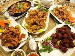 Lauk yang kami pesan ialah masak tempoyak ikan patin, anak ikan sungai goreng dan ulam serta sayuran. Facebook