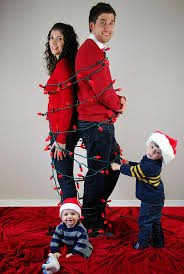 Fotos Locas De Navidad Atados Navidad Familia Fotos Divertidas De Navidad Foto Navidena Ninos Fotos De Navidad De Parejas