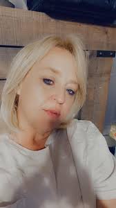 Today is my birthday I'm turning 54yrs please celebrate with me guys  https://cutt.ly/KrMnikUv