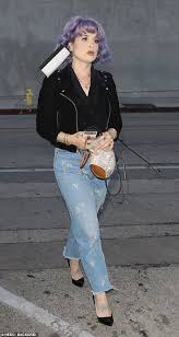 19.08.2019 · as of 2020, kelly osbourne's boyfriend is ricki hall. Kelly Osbourne Heads Out For Dinner In Hollywood And Gets Temperature Checked At The Door Sound Health And Lasting Wealth