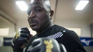 Boxe. L'Angevin Georges Ory bat Juan Hinostroza pour les ceintures  intercontinentales IBO et WBA