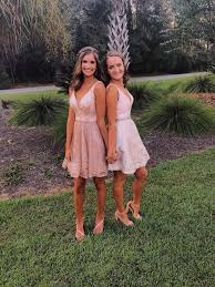 Pinterest Natalyabelous11 Prom Photoshoot Prom Poses Pink Homecoming Dress