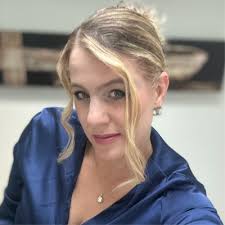 Victoria Franklin inspired me also to share the love today to celebrate the  upcoming International Womans Day after she recognised and reflected