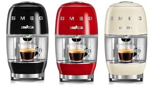 Whether you have a kettle, a filter coffee maker, or a more sophisticated read more. Smeg A Modo Mio Lavazza Review A Sexy Pod Coffee Machine That Outdoes Nespresso At Its Own Capsule Game T3