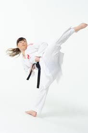Competing in the above 68 kg kumite division she won gold medals at the 2016 world championships, 2017. æ¤è‰ æ­© ã‚¦ã‚¨ã‚¯ã‚µ ã‚¢ãƒ¦ãƒŸ ãƒ›ãƒªãƒ—ãƒ­ã‚ªãƒ•ã‚£ã‚·ãƒ£ãƒ«ã‚µã‚¤ãƒˆ