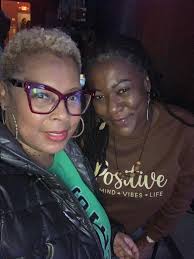 Had an enjoyable time seeing my Dubbstas out & about for some holiday  cheer🎄💚❤️ and GP Councilman Dwight #80s90s00sAlumni