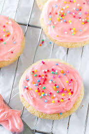Great frosting for decorating cakes & cookies! Sugar Cookie Frosting Just So Tasty