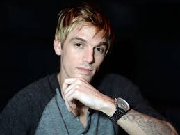 Aaron carter claims his family is out to get him: Aaron Carter Schockt Mit Neuer Aktion Gesicht Ist Total Entstellt Stars
