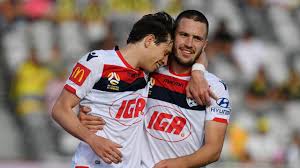 The adelaide united 20/21 home jersey by ucan combines elegance and comfort with utech dry technology.with a focus on rapid moisture release, the stretchy fabric wicks sweat and dries exceptionally fast for peak performance, while mesh inserts are also prudently placed under the arms for added breathability. A League Central Coast Mariners Vs Adelaide United Live Blog Start Time Team News Video Goals