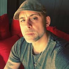 ICONS INTERVIEW: Arrow In The Head's John Fallon